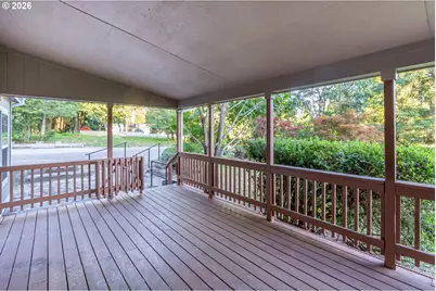 326 Holcomb Rd, Kelso, WA 98626 - Photo 2
