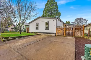 241 NW Wade St, Estacada, OR 97023 - Photo 4