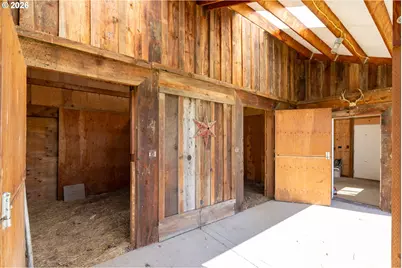 1658 Jeanette Rd, Hood River, OR 97031 - Photo 16