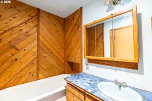 1658 Jeanette Rd, Hood River, OR 97031 - Photo 36