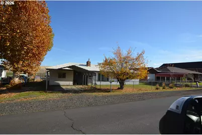 720 SW Birch St, Pilot Rock, OR 97868 - Photo 1