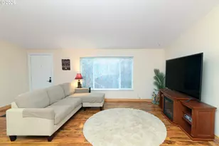 570 Shorepines Pl, Coos Bay, OR 97420 - Photo 6