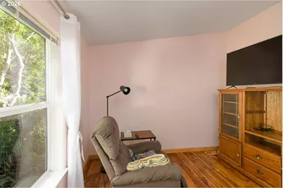 570 Shorepines Pl, Coos Bay, OR 97420 - Photo 6