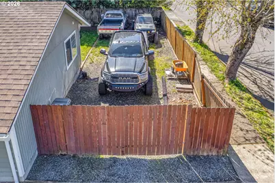 1334 NE 22nd St, Gresham, OR 97030 - Photo 26