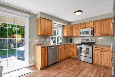 1334 NE 22nd St, Gresham, OR 97030 - Photo 10