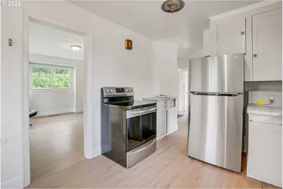 7015 N Burrage Ave, Portland, OR 97217 - Photo 8