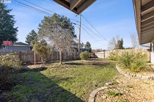 9138 N Endicott Ave, Portland, OR 97217 - Photo 2