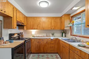 9138 N Endicott Ave, Portland, OR 97217 - Photo 8