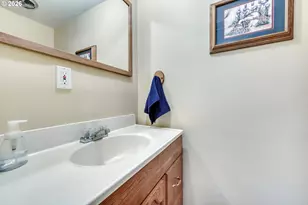 4615 NW Salishan Dr, Portland, OR 97229 - Photo 36