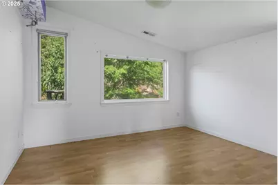 4219 SW Condor Ave, Portland, OR 97239 - Photo 32