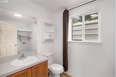 8704 SE Rhone St, Portland, OR 97266 - Photo 12