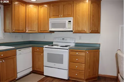911 Cummings Ln, Keizer, OR 97303 - Photo 12