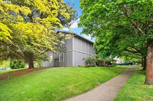 9750 SW Lookout Terrace, Beaverton, OR 97008 - Photo 2