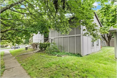 9750 SW Lookout Ter, Beaverton, OR 97008 - Photo 1