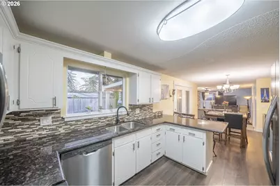 821 Johnson St, Woodburn, OR 97071 - Photo 14