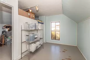 21497 Hwy 99E, Aurora, OR 97002 - Photo 10
