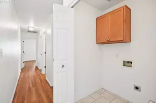 12631 SE Division St, Portland, OR 97236 - Photo 22