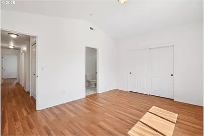 12631 SE Division St #B, Portland, OR 97236 - Photo 20
