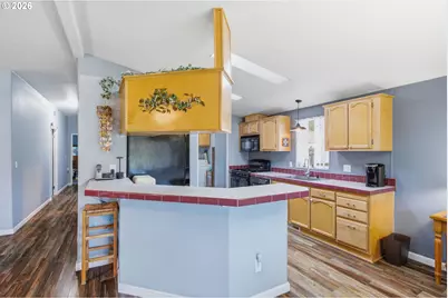 411 Currie Ln, Grants Pass, OR 97526 - Photo 8