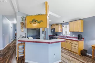 411 Currie Ln, Grants Pass, OR 97526 - Photo 8