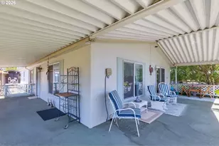 411 Currie Ln, Grants Pass, OR 97526 - Photo 22