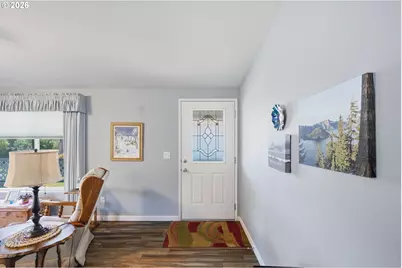 411 Currie Ln, Grants Pass, OR 97526 - Photo 6