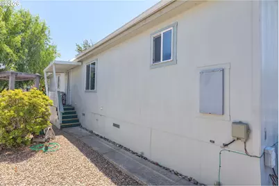 411 Currie Ln, Grants Pass, OR 97526 - Photo 34