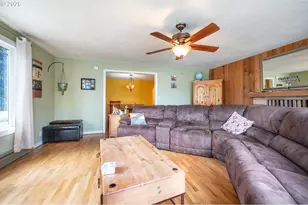 3781 Kincaid St, Eugene, OR 97405 - Photo 8