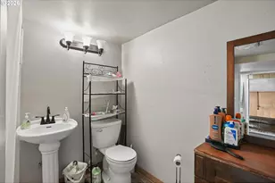 2236 SE 185th Ave, Portland, OR 97233 - Photo 26