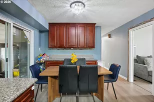 2236 SE 185th Ave, Portland, OR 97233 - Photo 10