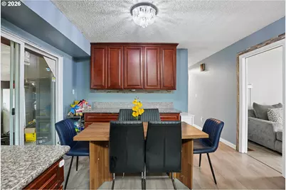 2236 SE 185th Ave, Portland, OR 97233 - Photo 10