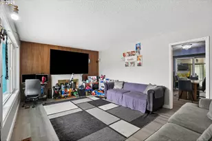 2236 SE 185th Ave, Portland, OR 97233 - Photo 6