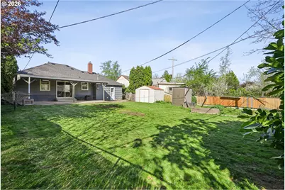 9306 SE Salmon St, Portland, OR 97216 - Photo 22