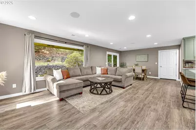 1401 Pauli Dr, Kelso, WA 98626 - Photo 6