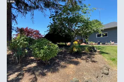 8017 Old Highway 99, Roseburg, OR 97470 - Photo 12