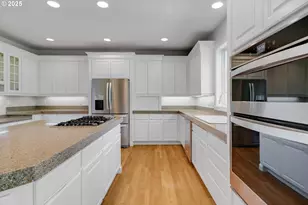 12517 NW Welsh Dr, Portland, OR 97229 - Photo 10