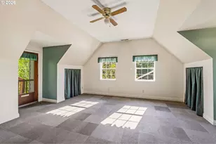 512 W D St, Springfield, OR 97477 - Photo 32
