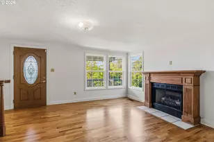 512 W D St, Springfield, OR 97477 - Photo 10