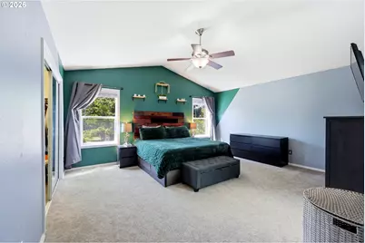 554 SW 12th Cir, Troutdale, OR 97060 - Photo 16