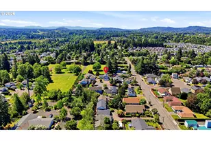 554 SW 12th Cir, Troutdale, OR 97060 - Photo 32