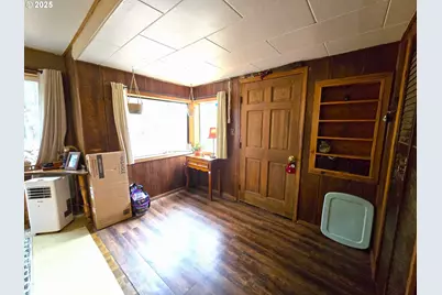 250 E 2nd St, Long Creek, OR 97856 - Photo 16