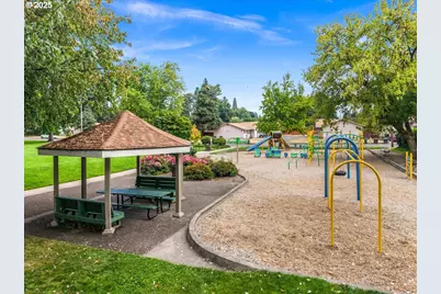 456 NW Dennis Ave, Hillsboro, OR 97124 - Photo 36