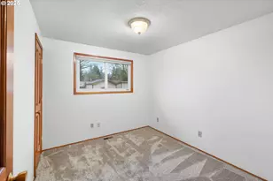 15916 SE Brooklyn St, Portland, OR 97236 - Photo 24