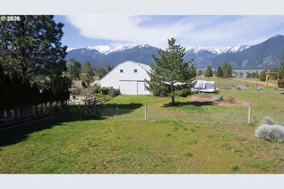 44046 Pocahontas Rd, Baker City, OR 97814 - Photo 4
