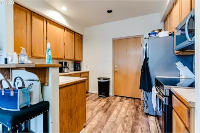 4131 Forsythia St, Springfield, OR 97478 - Photo 8