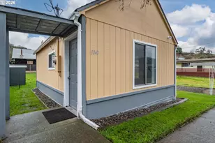 1047 NE Walnut St, Roseburg, OR 97470 - Photo 24