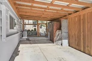 275 E 39th Ave, Eugene, OR 97405 - Photo 44