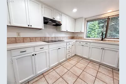 4246 Spring Rock Cir, West Linn, OR 97068 - Photo 2