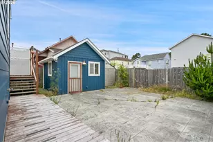 240 5th Ave, Seaside, OR 97138 - Photo 34