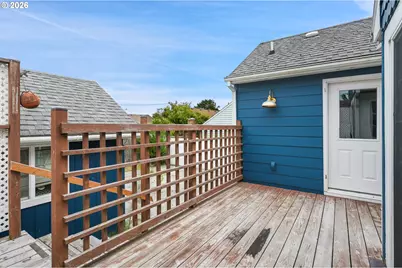 240 5th Ave, Seaside, OR 97138 - Photo 32